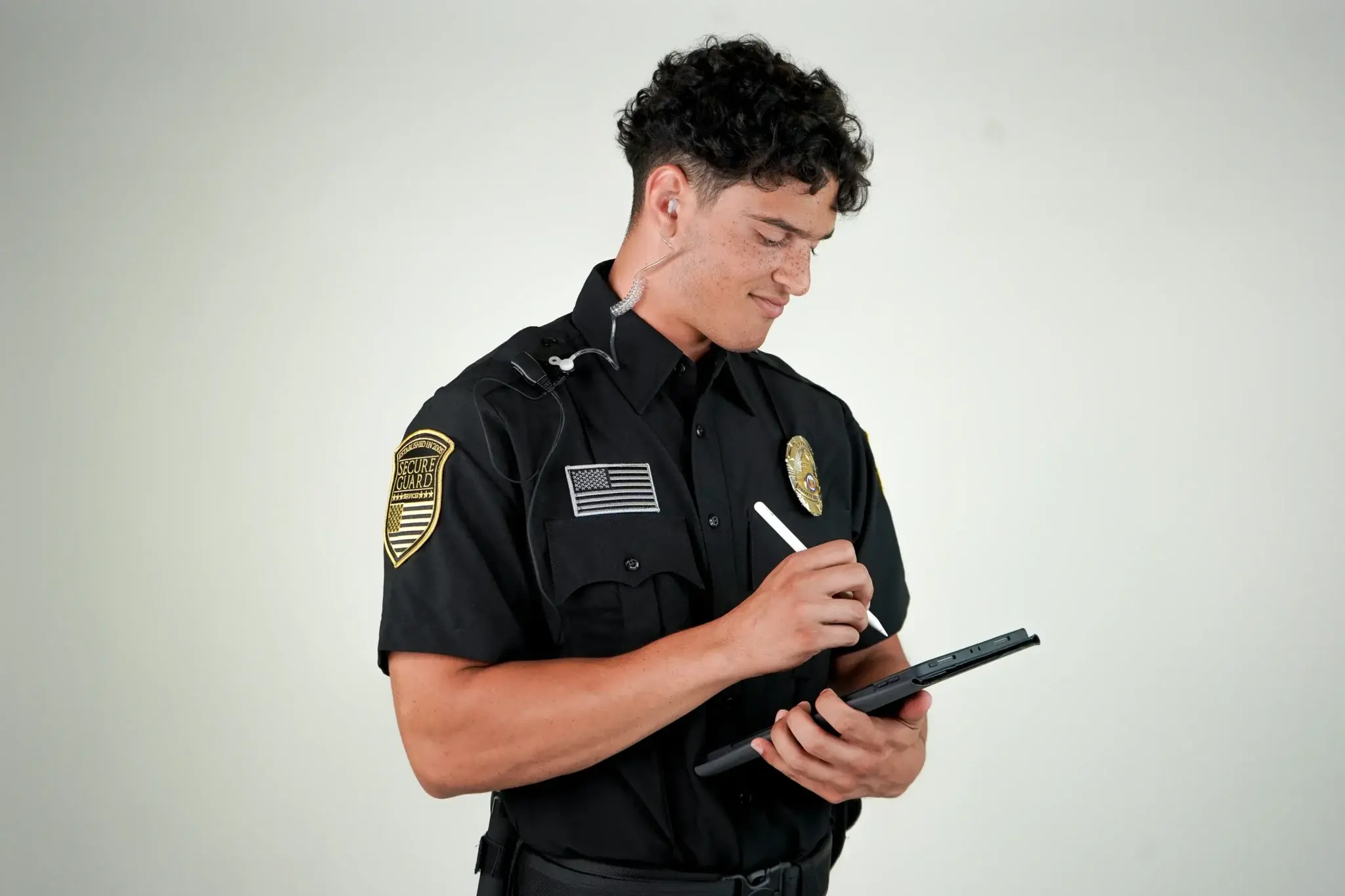 What are the pro's and cons of being a security guard?